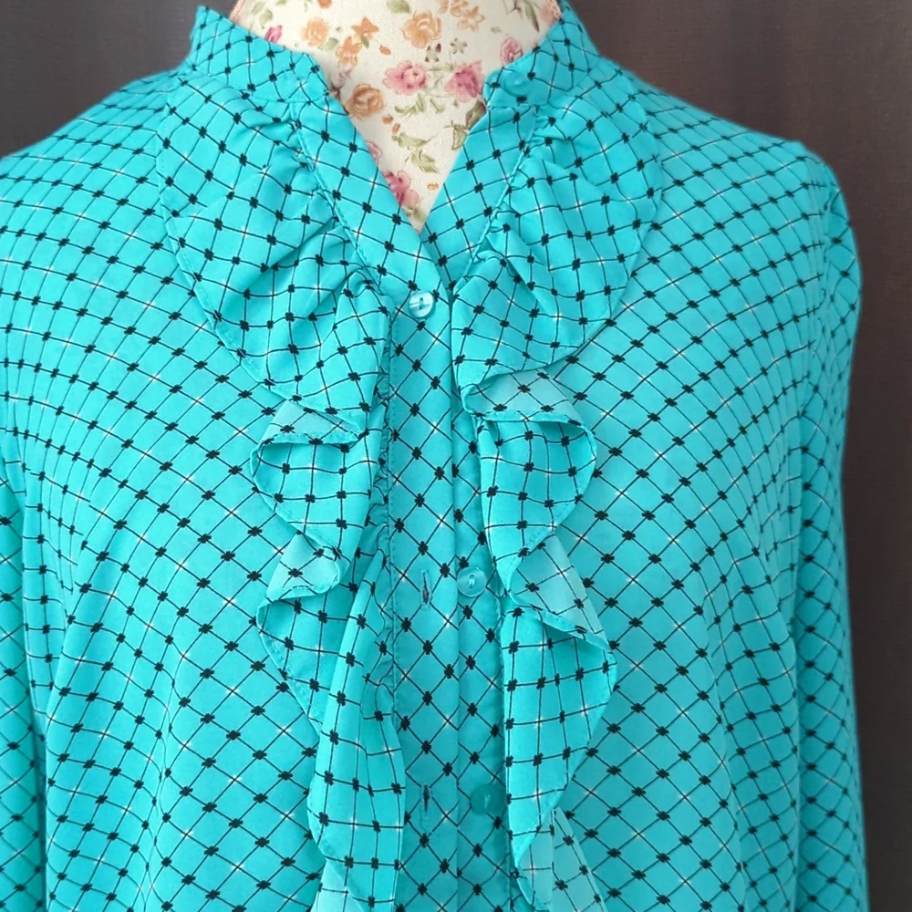 Poplin style blouse with bowing - beautiful color! - Picture 3 of 4